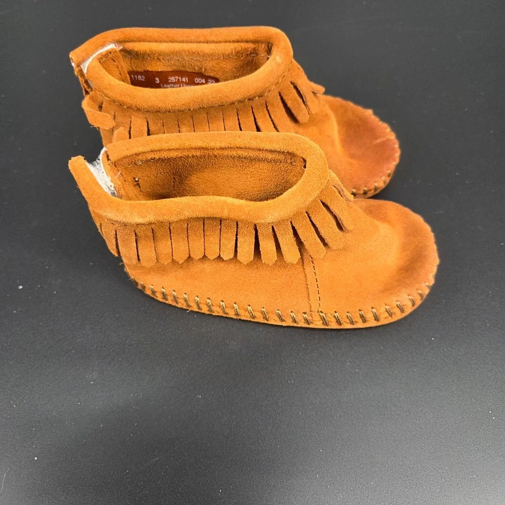 Minnetonka Toddler Boots Tan Suede Moccasins Fringe Size 3